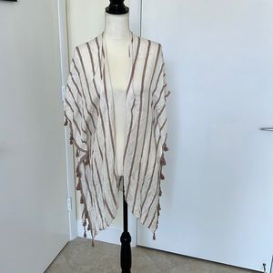 Cotton tan and cream kimono- one size. With tassels